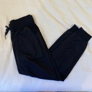 Lululemon Dance Studio mid-rise jogger size 8 black